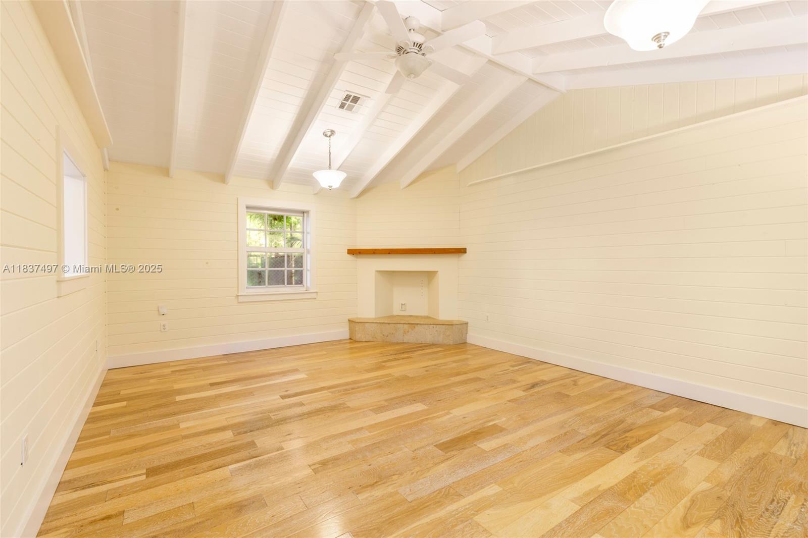 4235 Lennox Dr Unit: Front