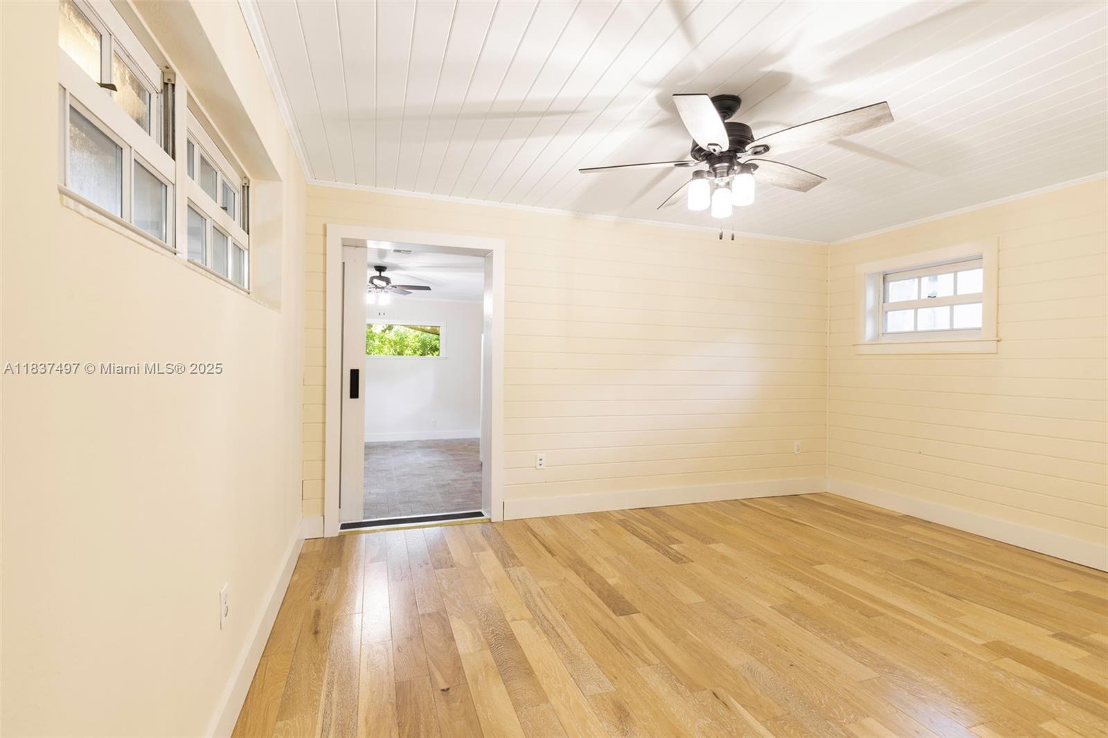 4235 Lennox Dr Unit: Front