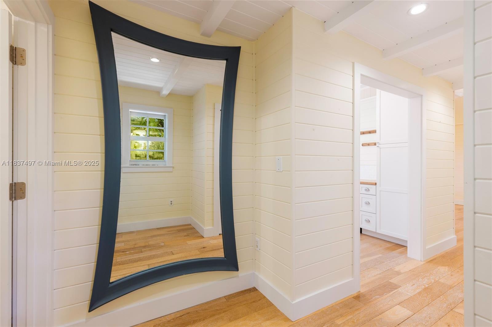 4235 Lennox Dr Unit: Front