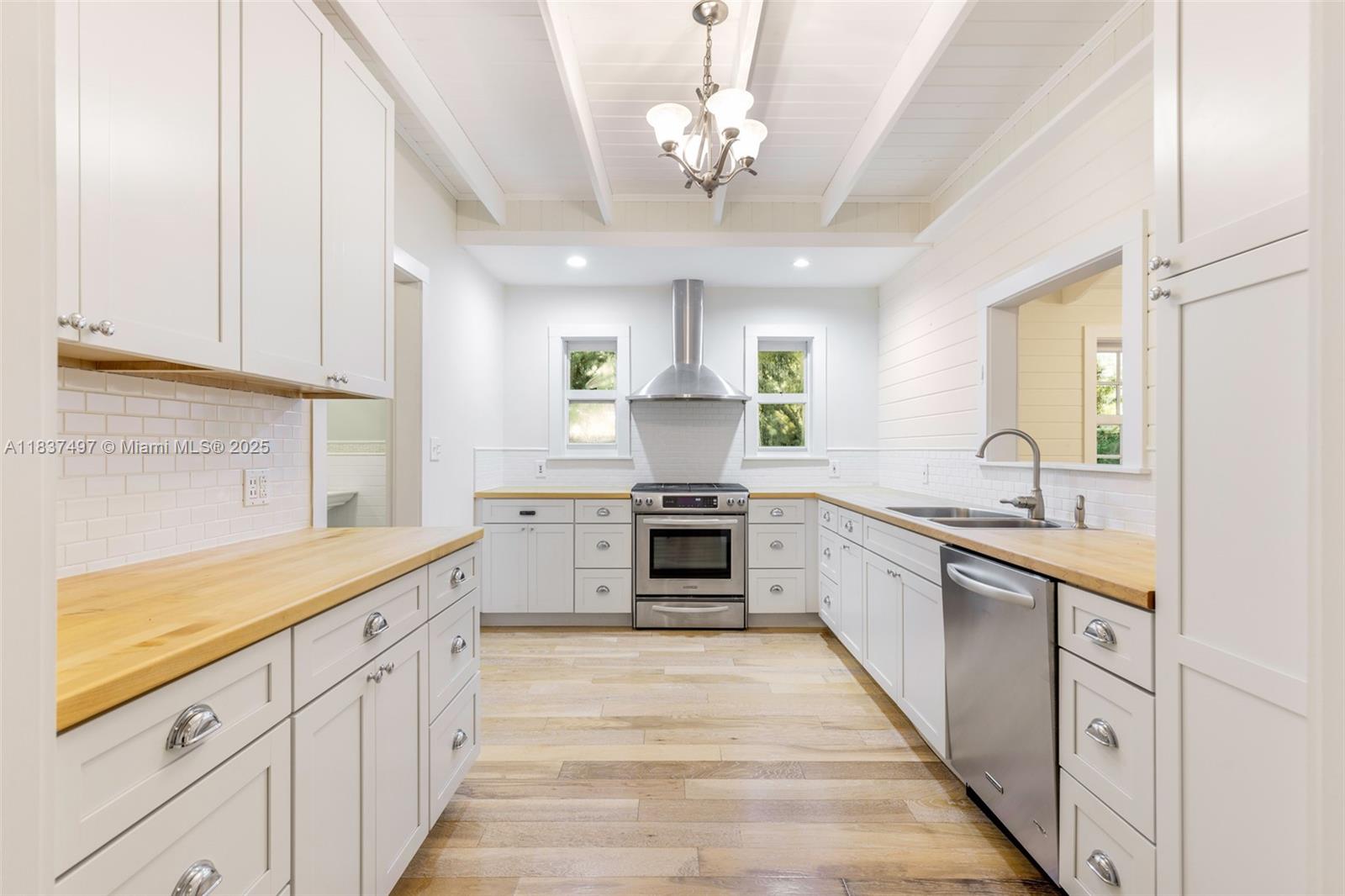 4235 Lennox Dr Unit: Front