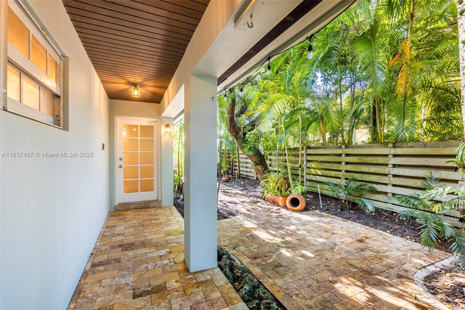 4235 Lennox Dr Unit: Front