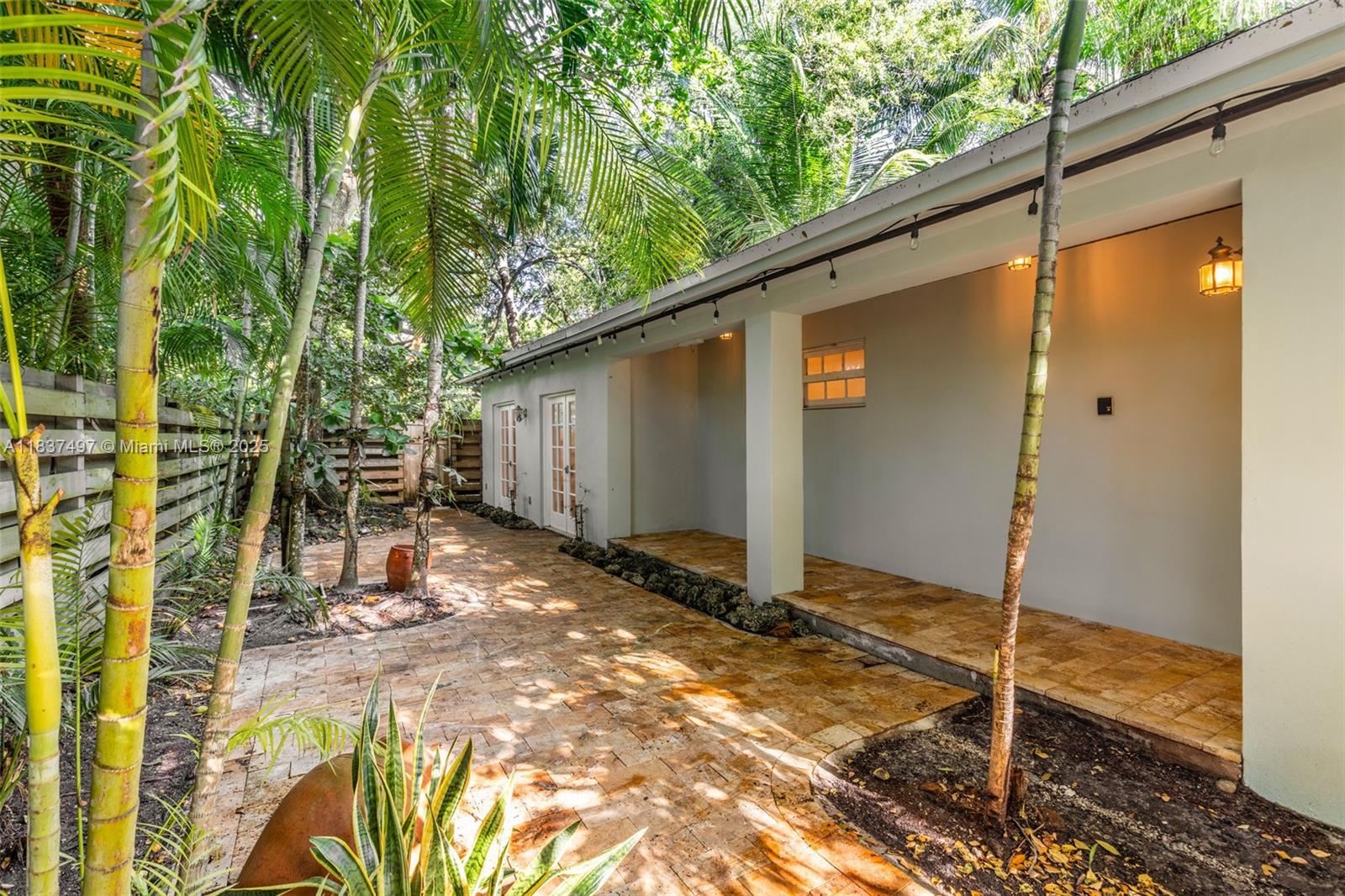 4235 Lennox Dr Unit: Front