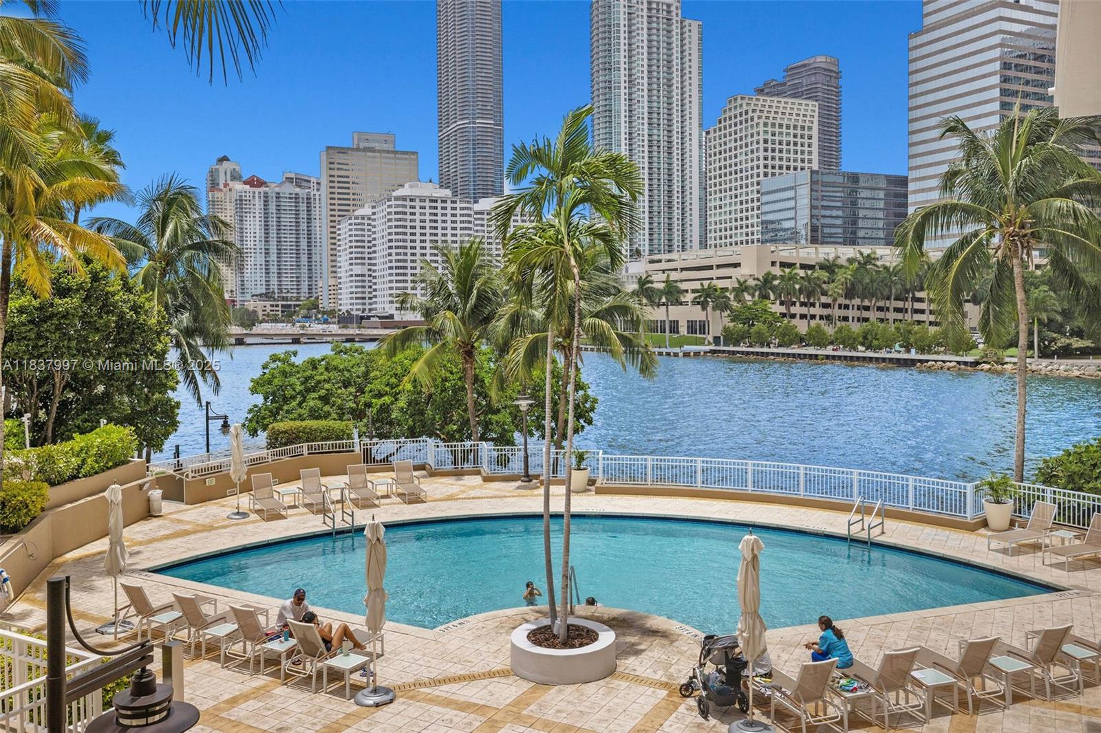 801 Brickell Key Blvd # 2006