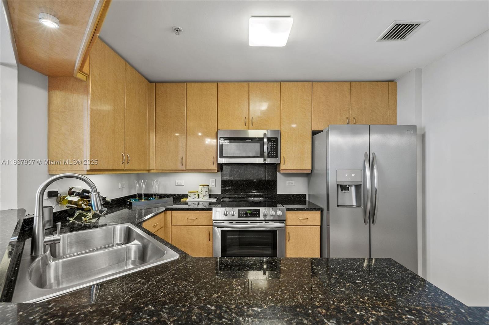 801 Brickell Key Blvd # 2006