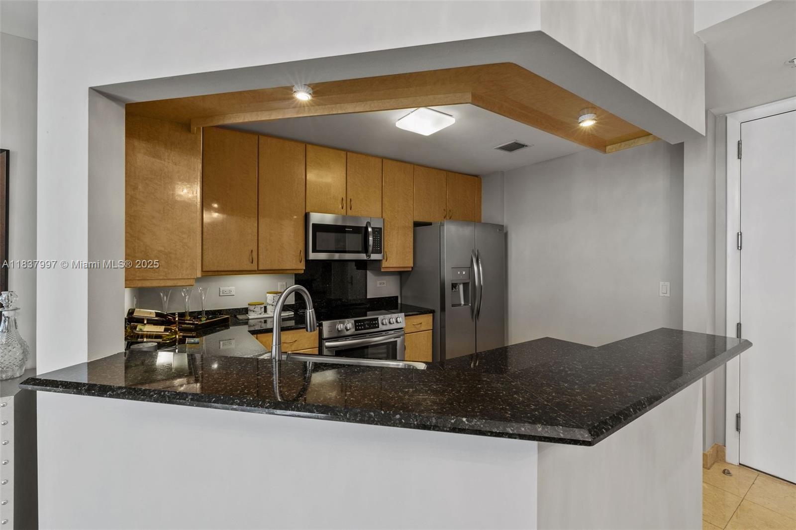 801 Brickell Key Blvd # 2006