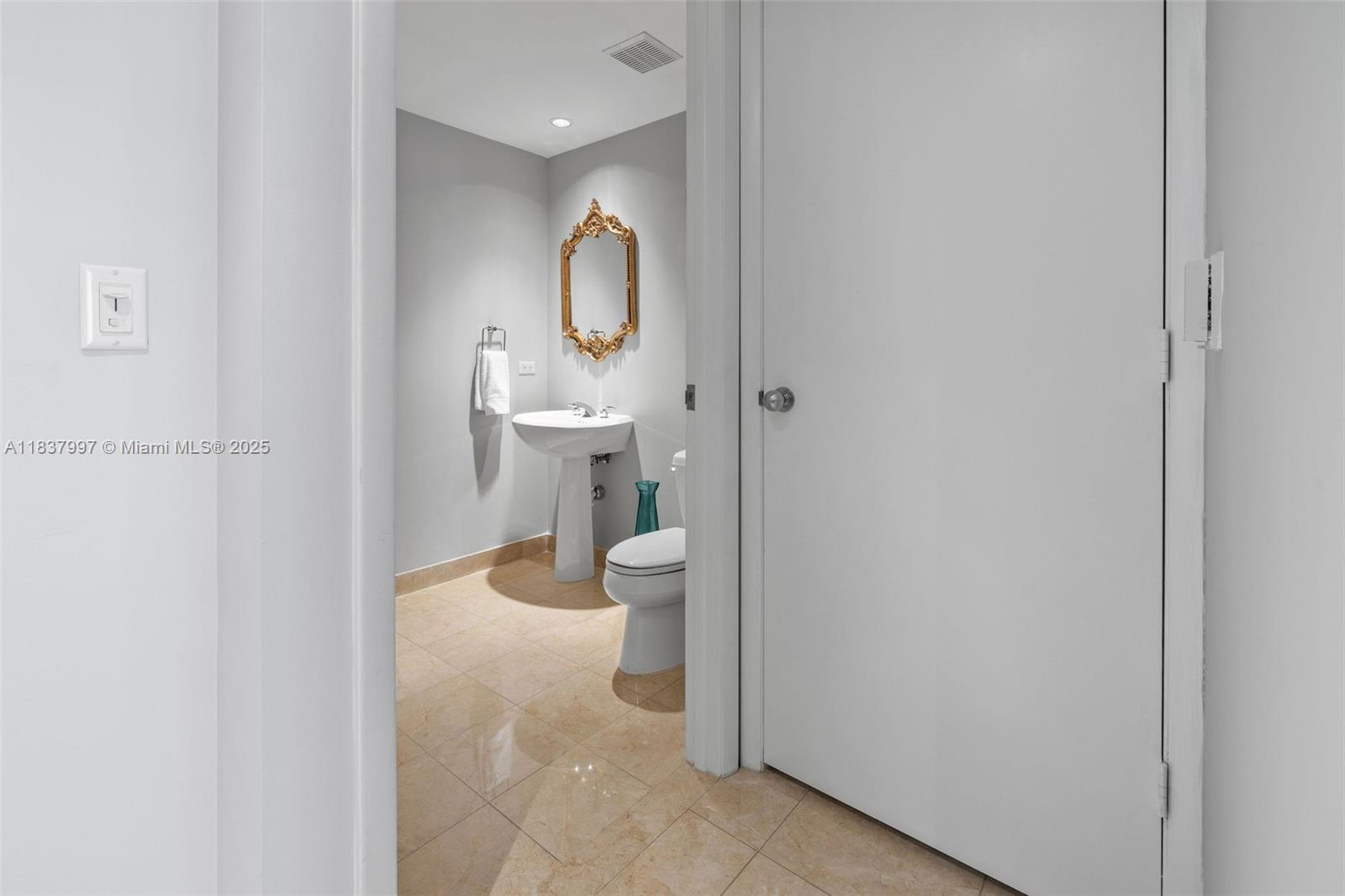 801 Brickell Key Blvd # 2006