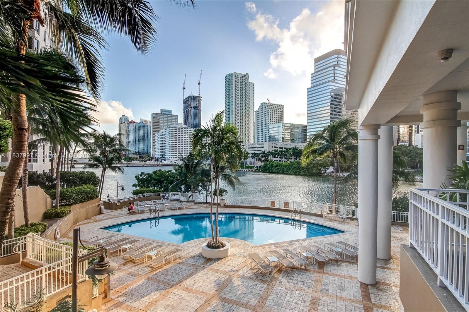 801 Brickell Key Blvd # 2006