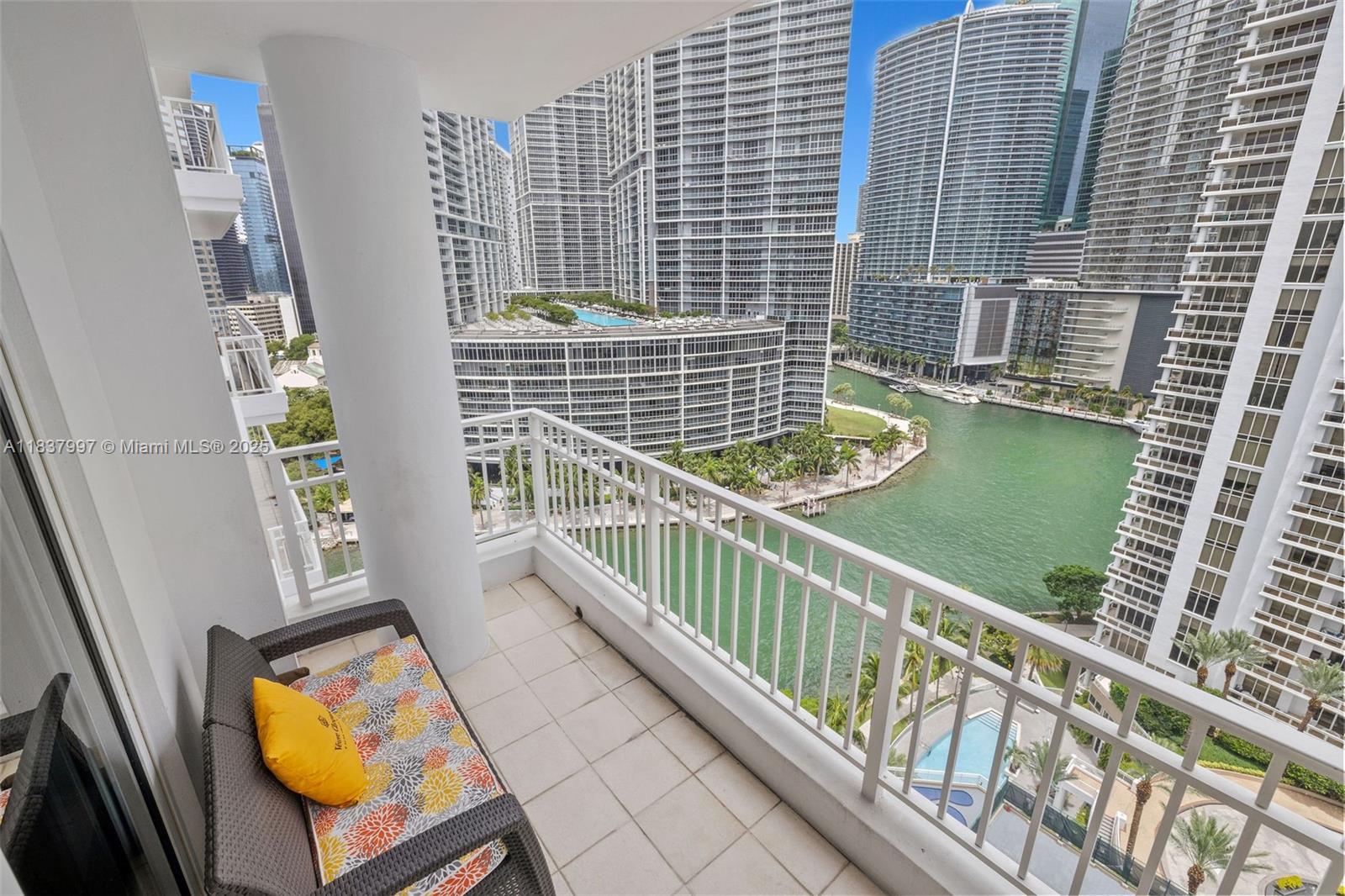 801 Brickell Key Blvd # 2006