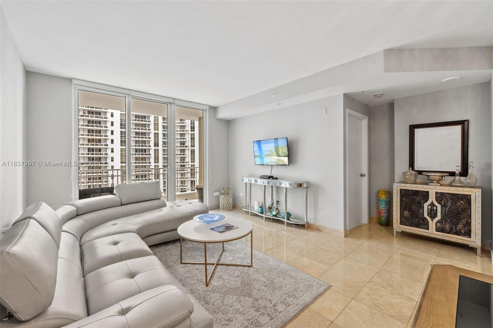 801 Brickell Key Blvd # 2006