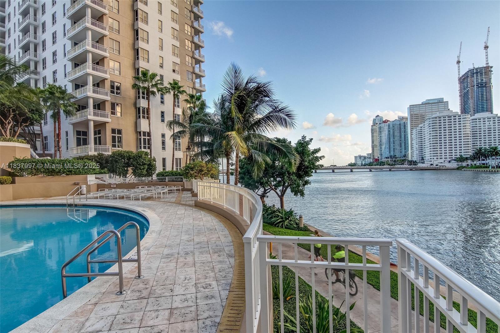 801 Brickell Key Blvd # 2006