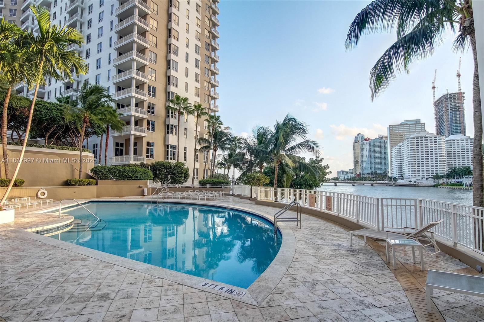 801 Brickell Key Blvd # 2006