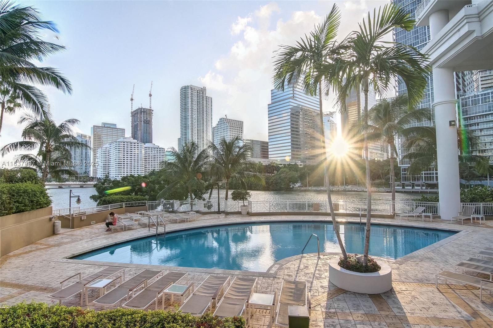 801 Brickell Key Blvd # 2006