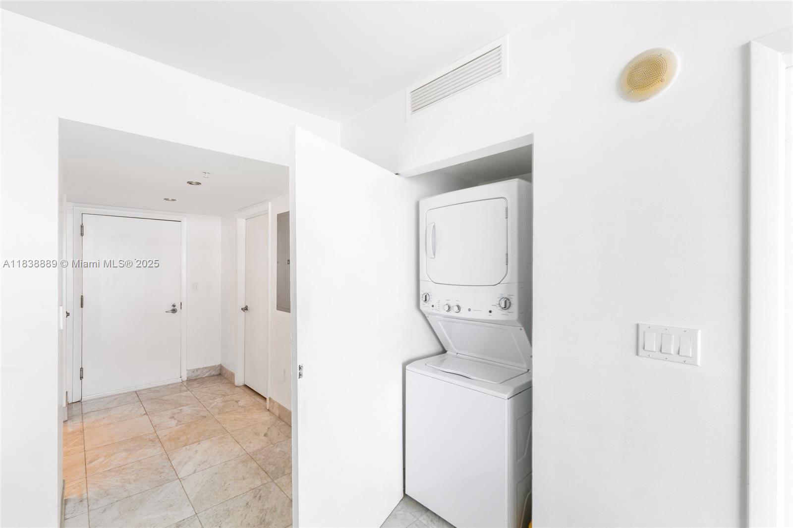 1800 N Bayshore Dr # 3003