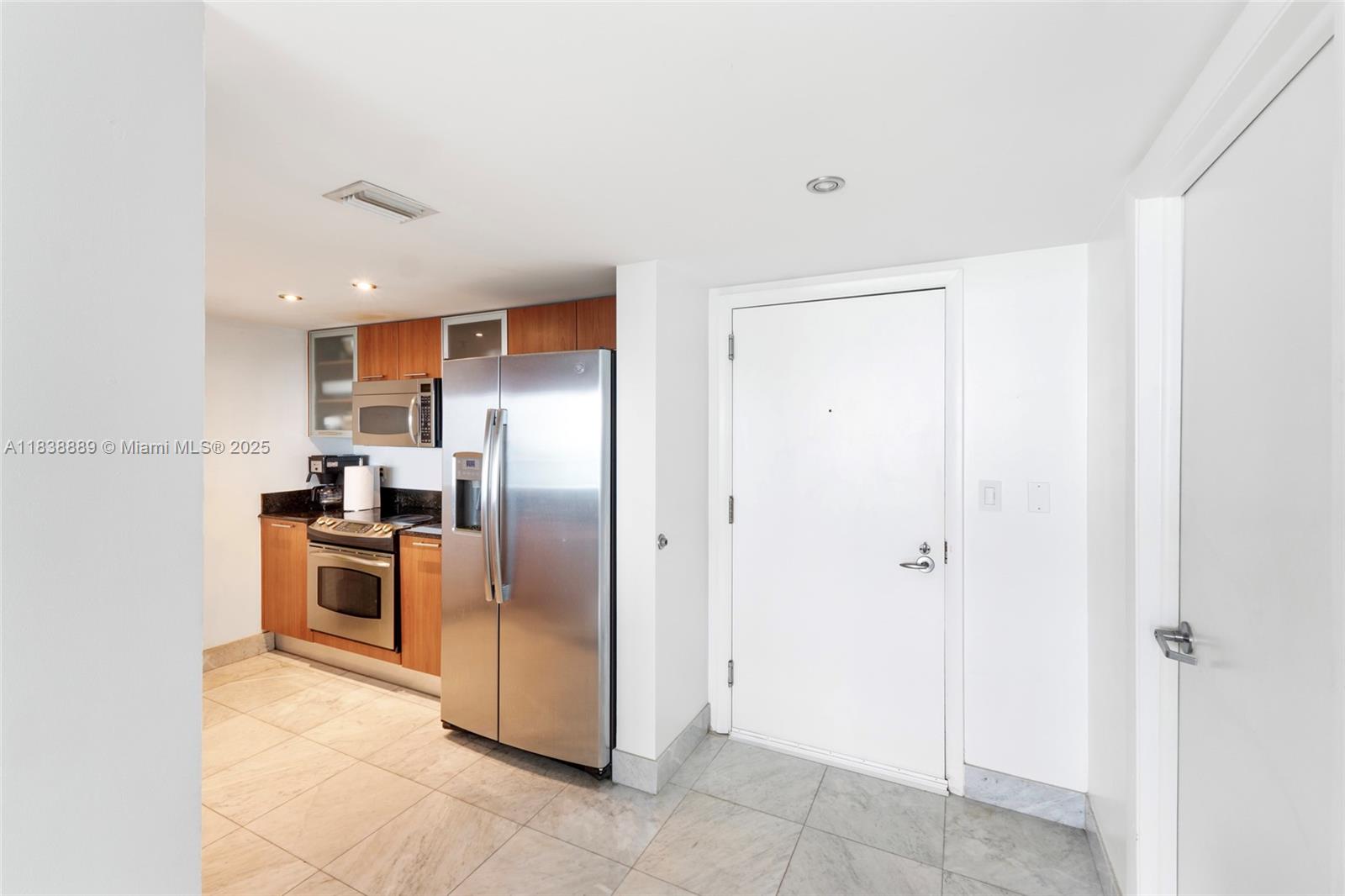 1800 N Bayshore Dr # 3003