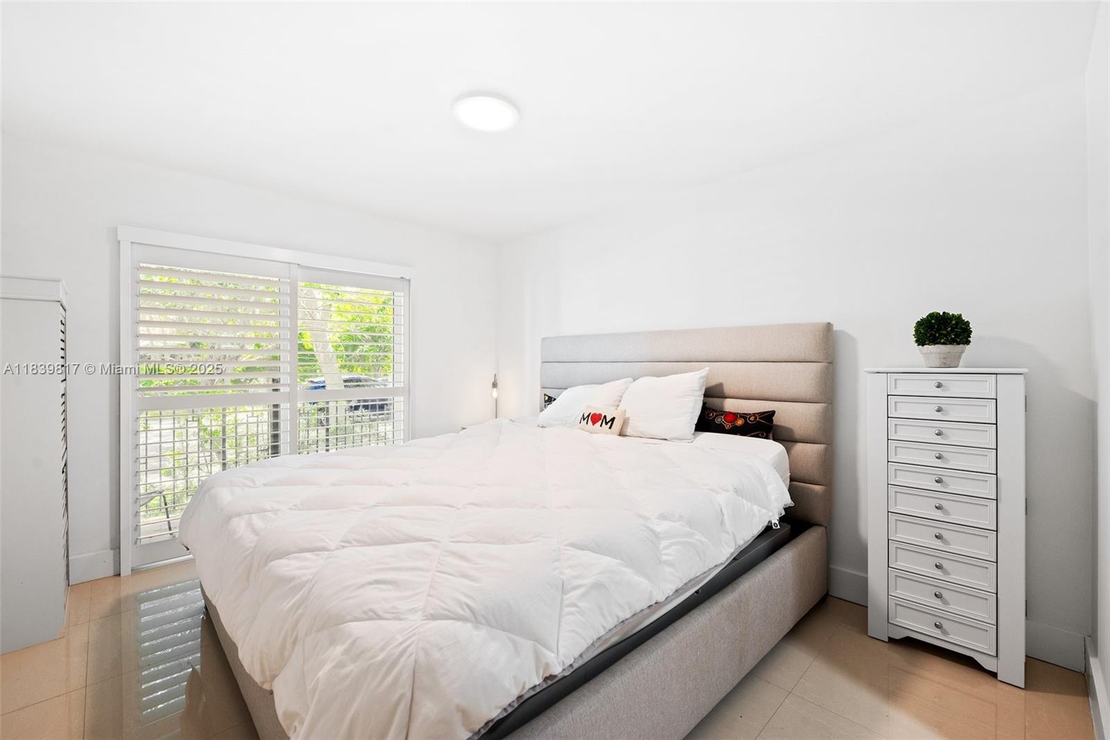 2511 Tequesta Ln