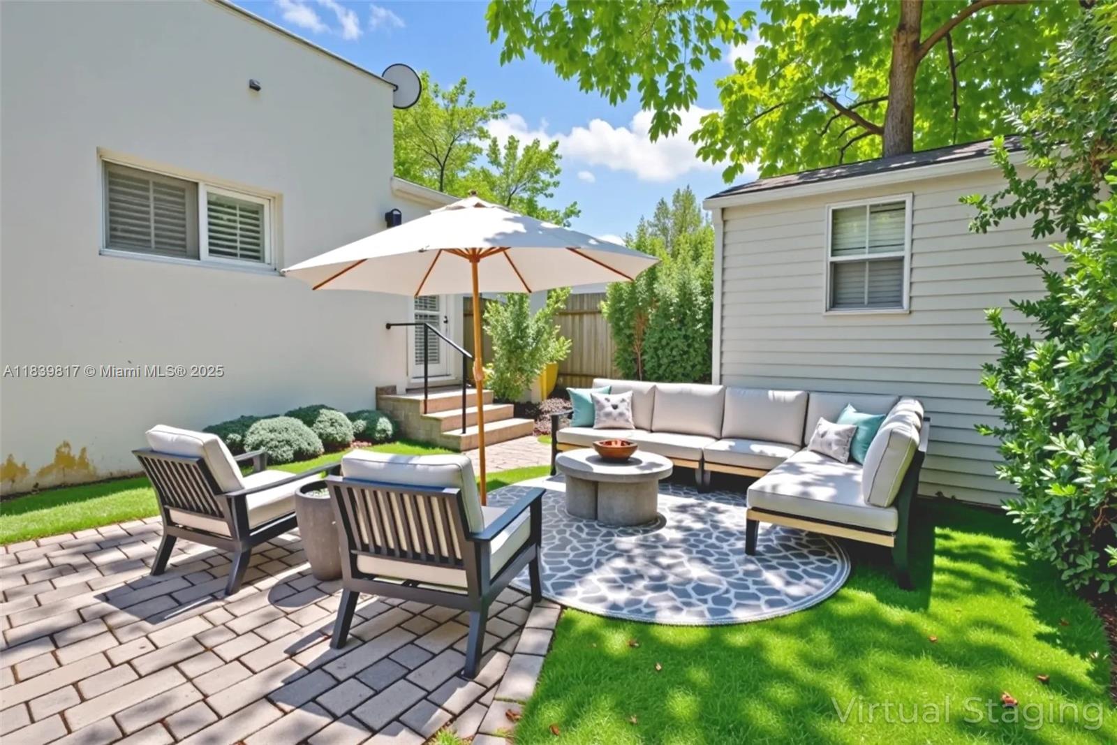 2511 Tequesta Ln