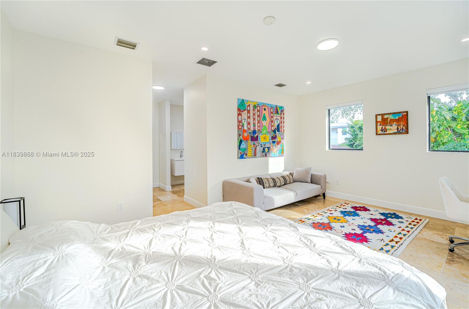 2766 SW 33rd Ave