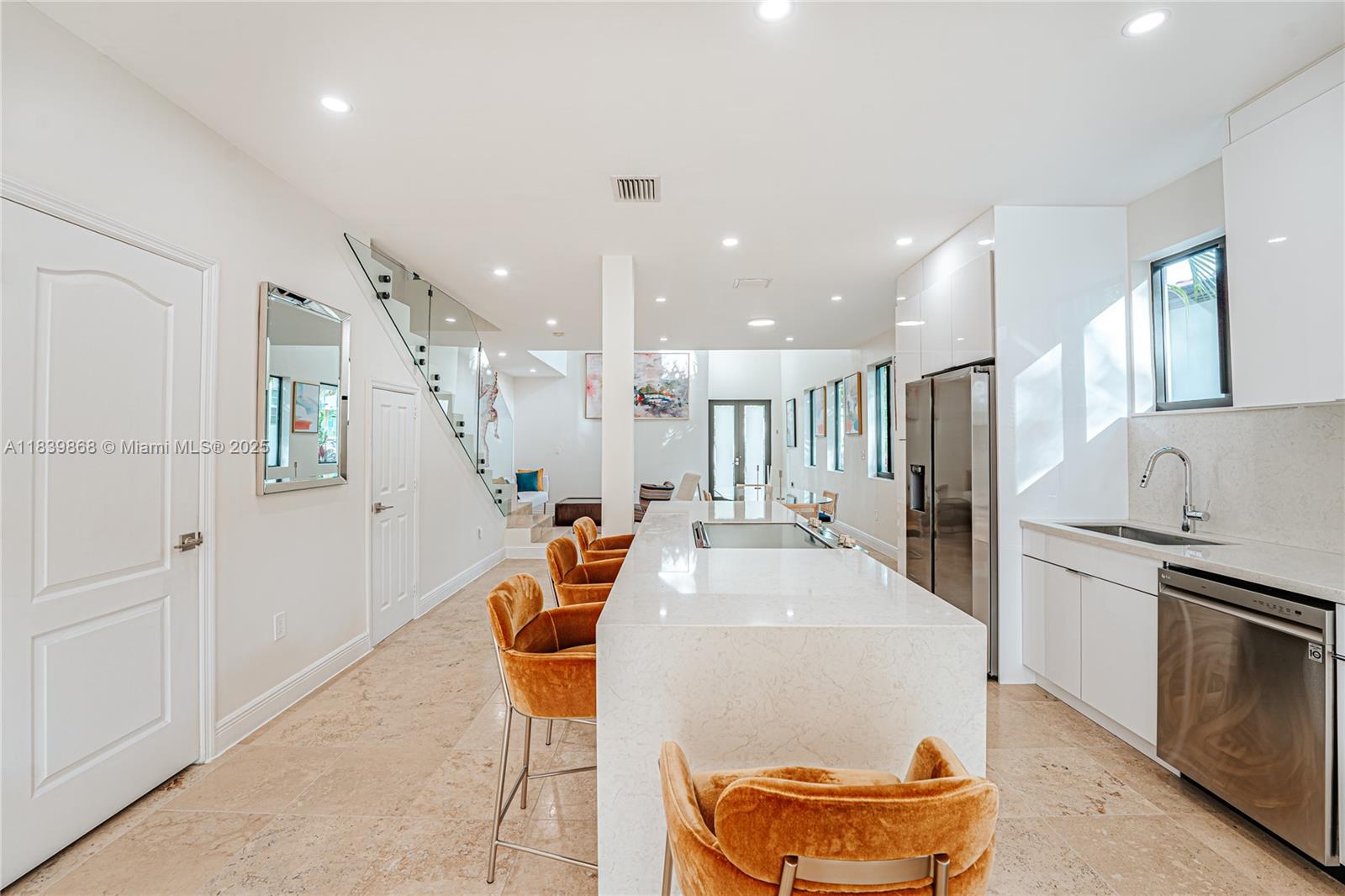 2766 SW 33rd Ave
