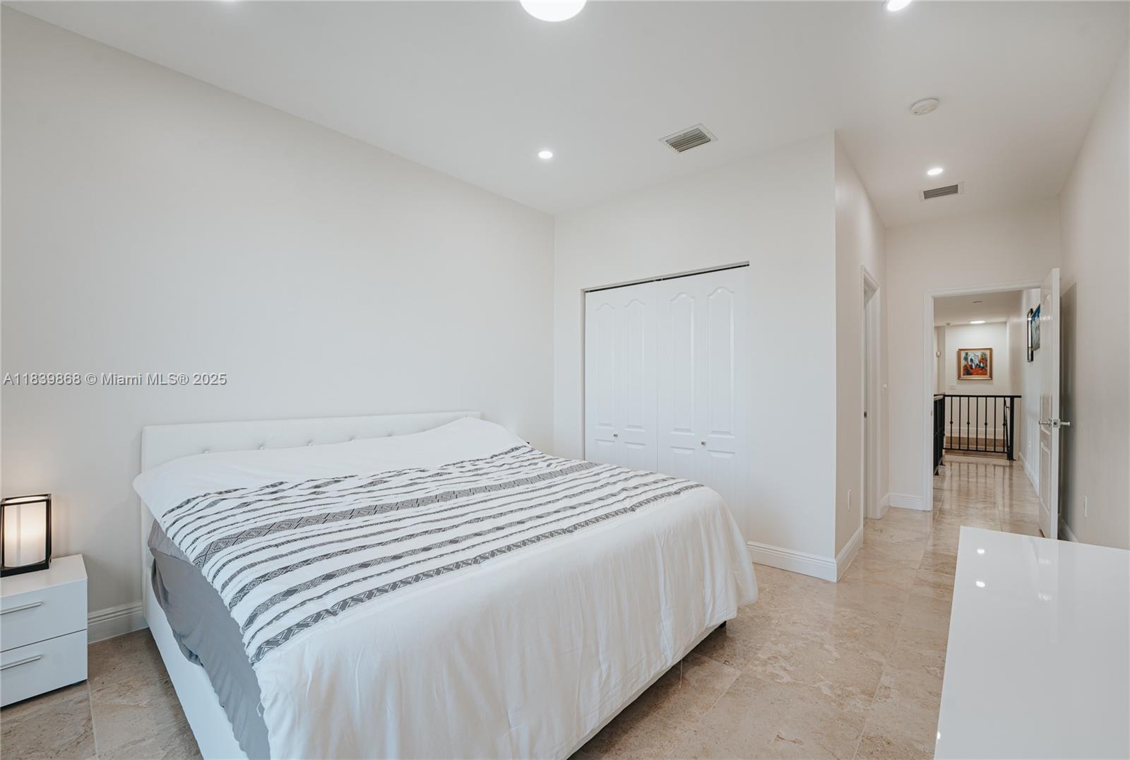 2766 SW 33rd Ave