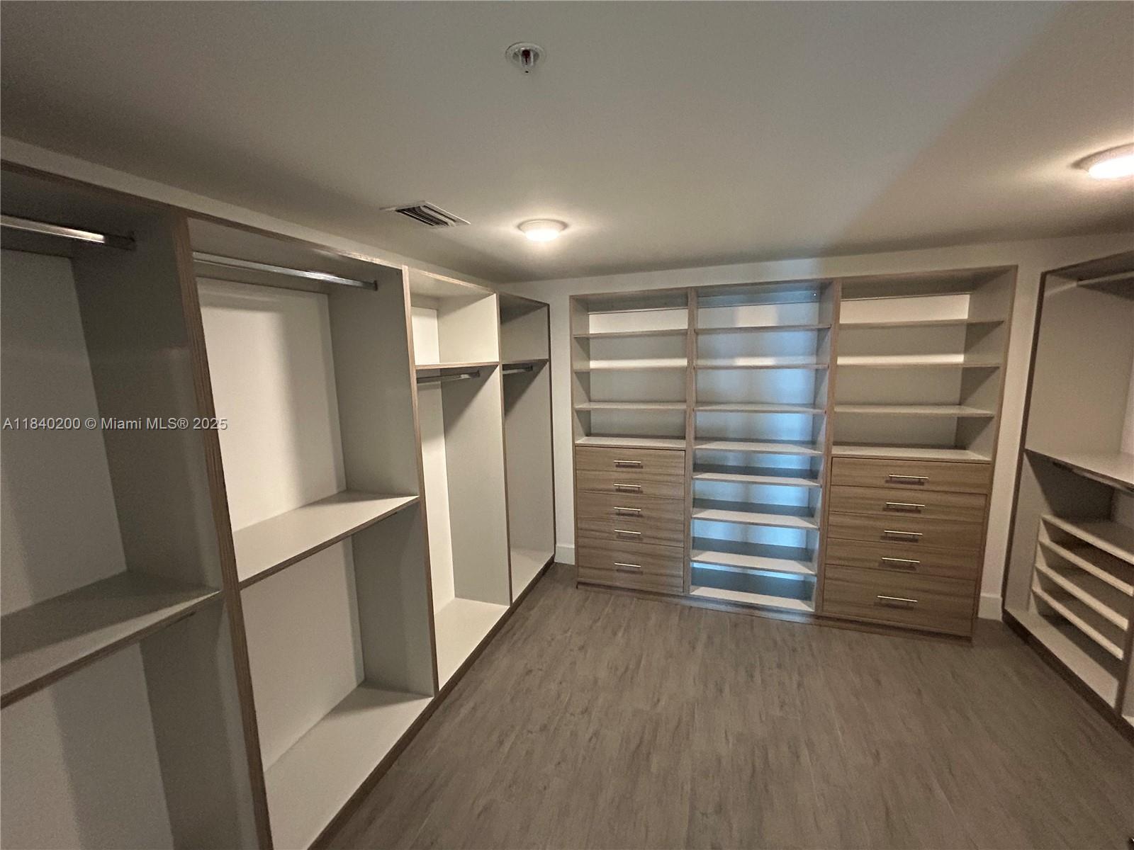 400 Sunny Isles Blvd # 2007