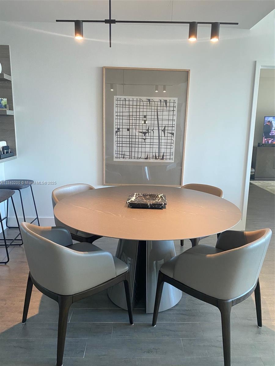 400 Sunny Isles Blvd # 2007