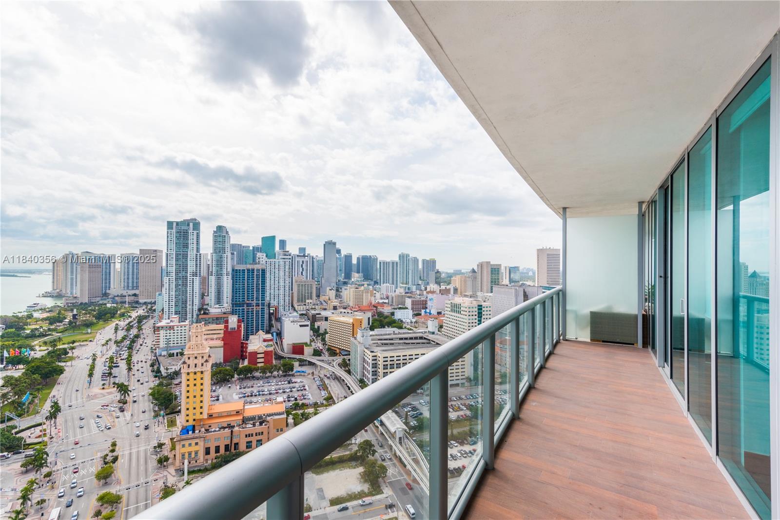 888 Biscayne Blvd # 3506