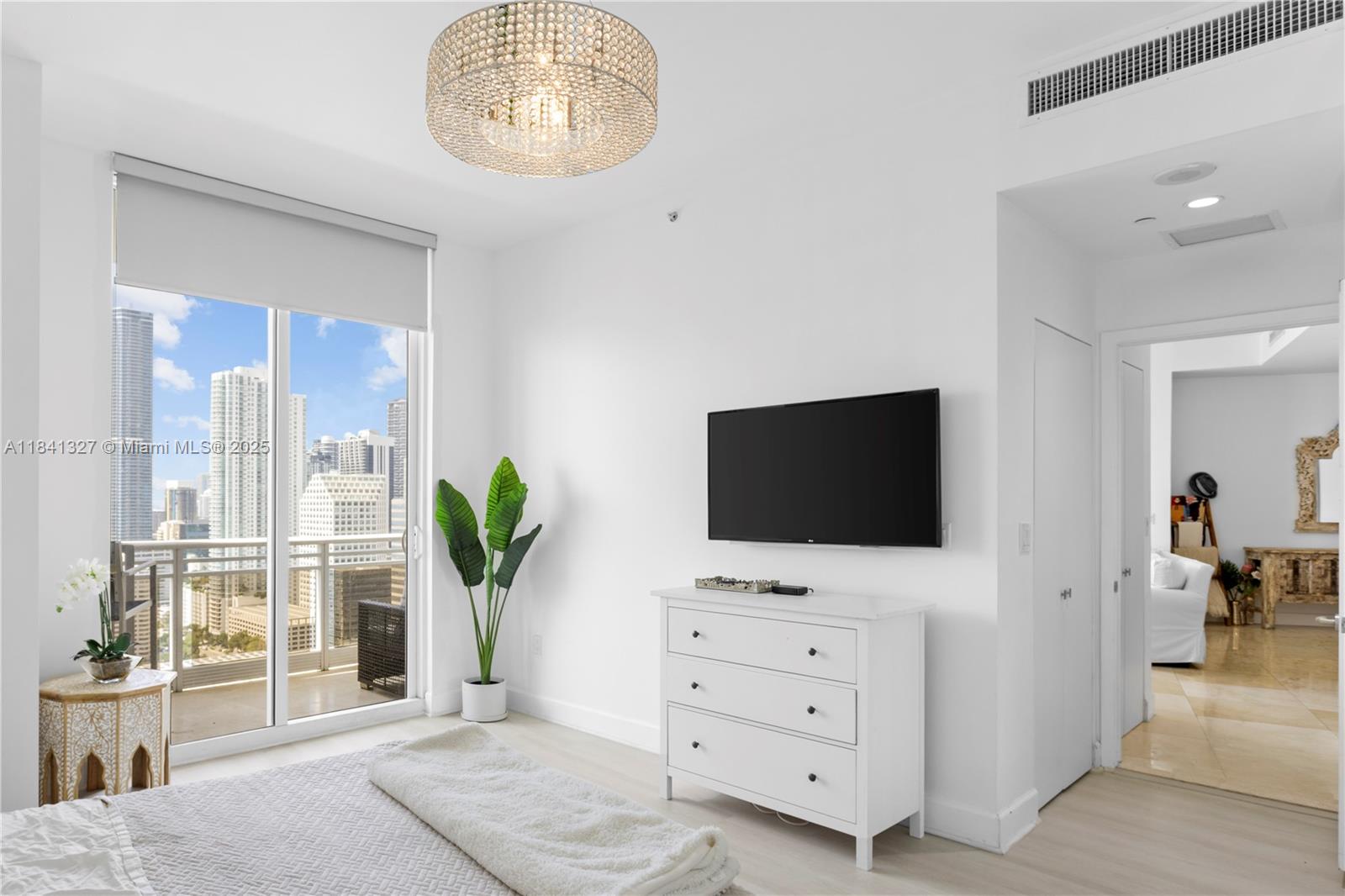 901 Brickell Key Blvd # 3301