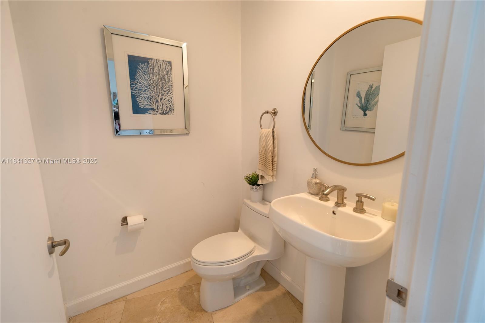 901 Brickell Key Blvd # 3301