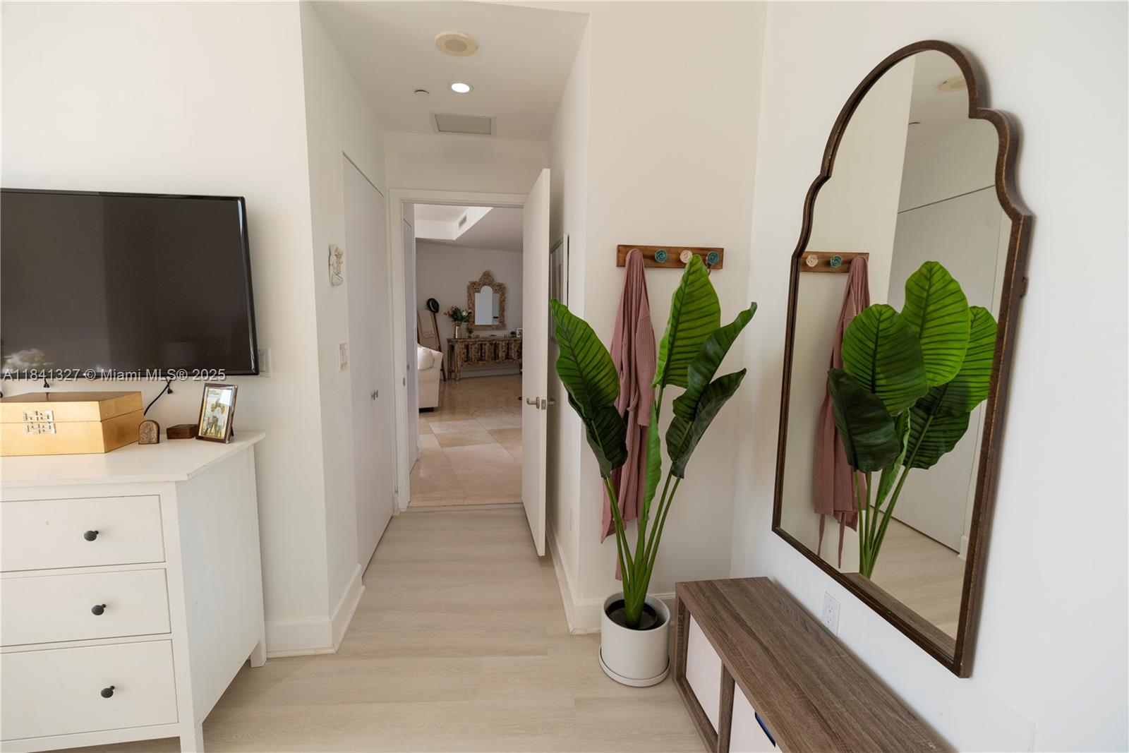 901 Brickell Key Blvd # 3301