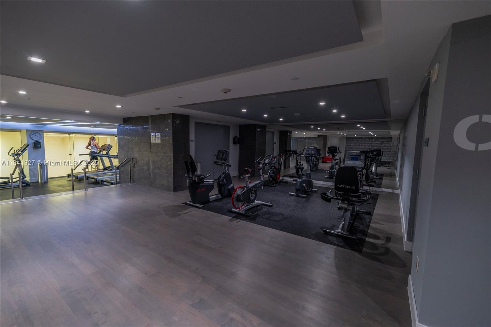 901 Brickell Key Blvd # 3301