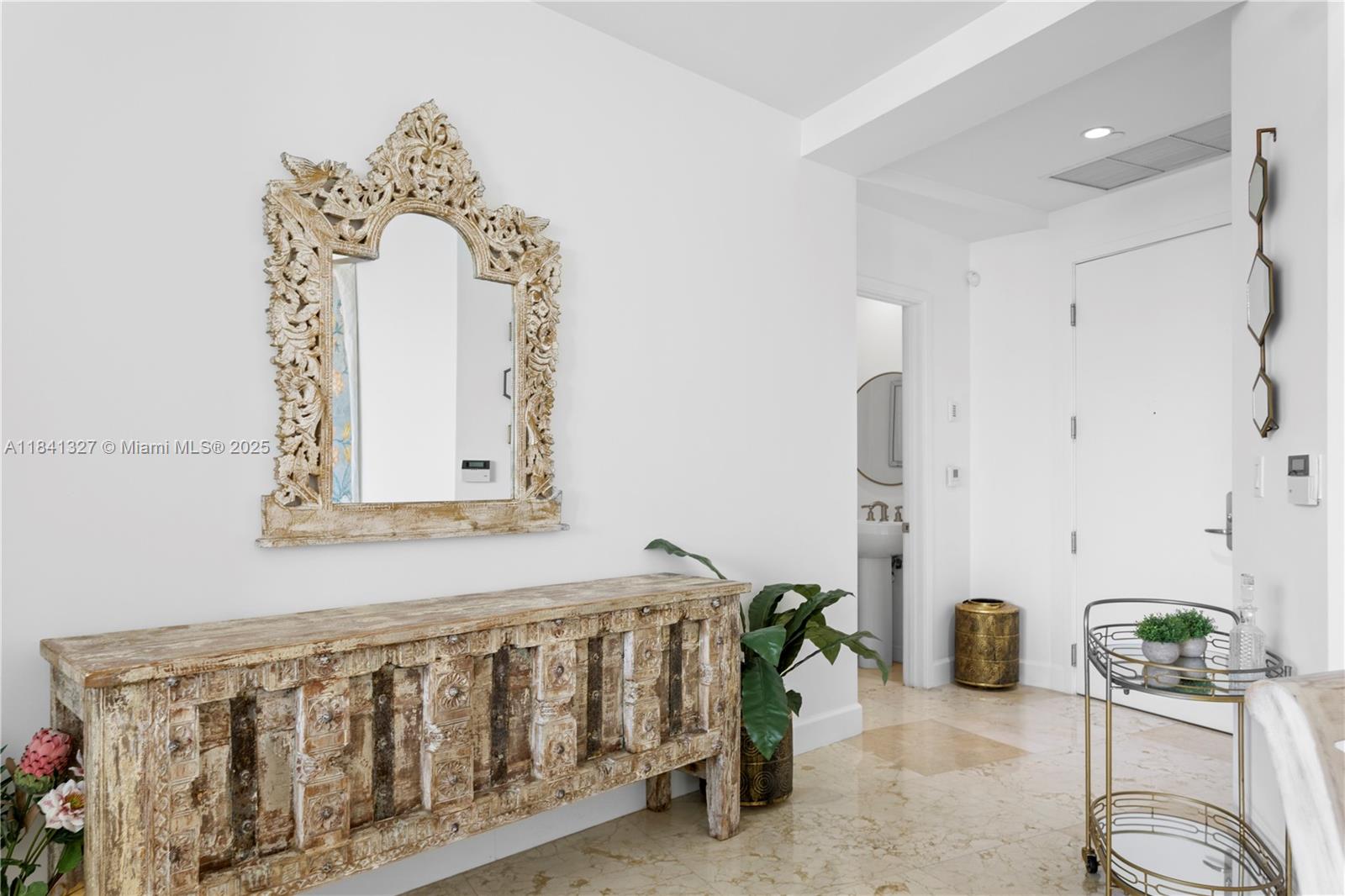 901 Brickell Key Blvd # 3301