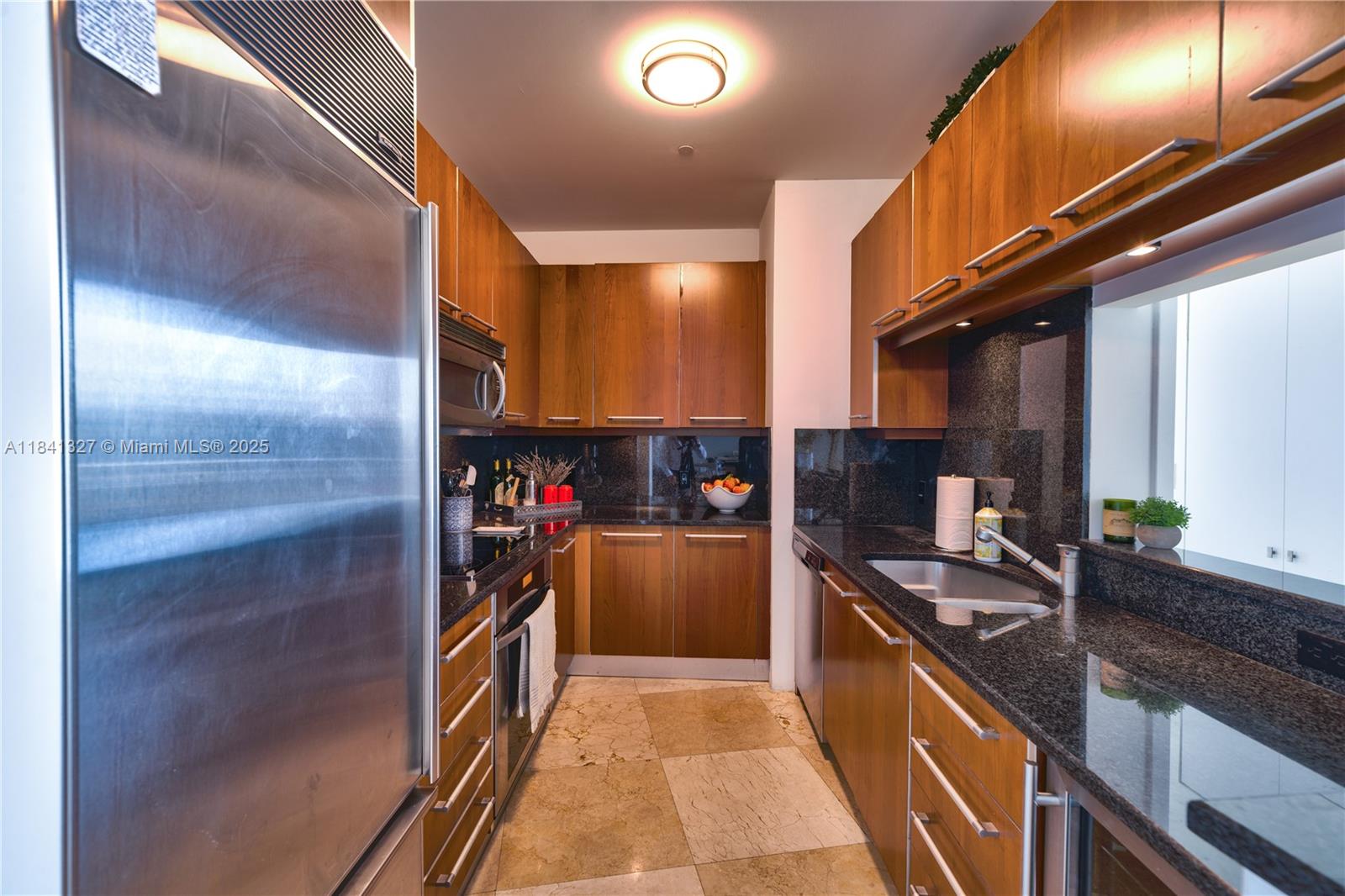 901 Brickell Key Blvd # 3301