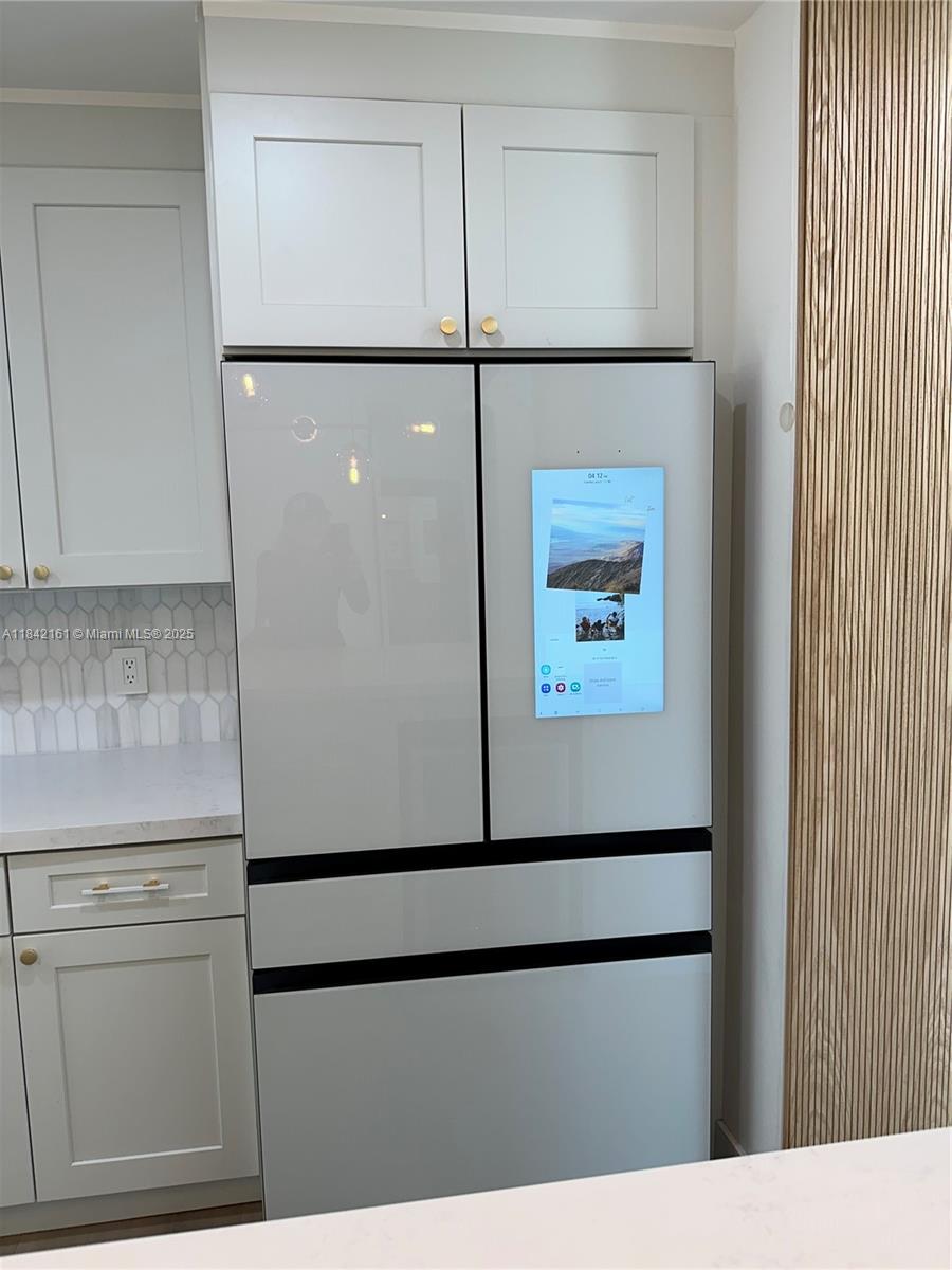 708 SE 3rd Ave Ext # 201