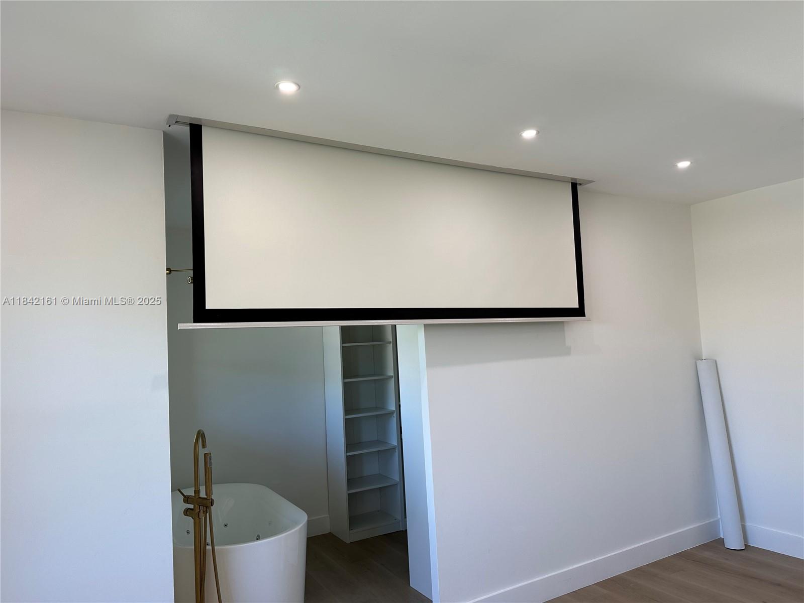 708 SE 3rd Ave Ext # 201