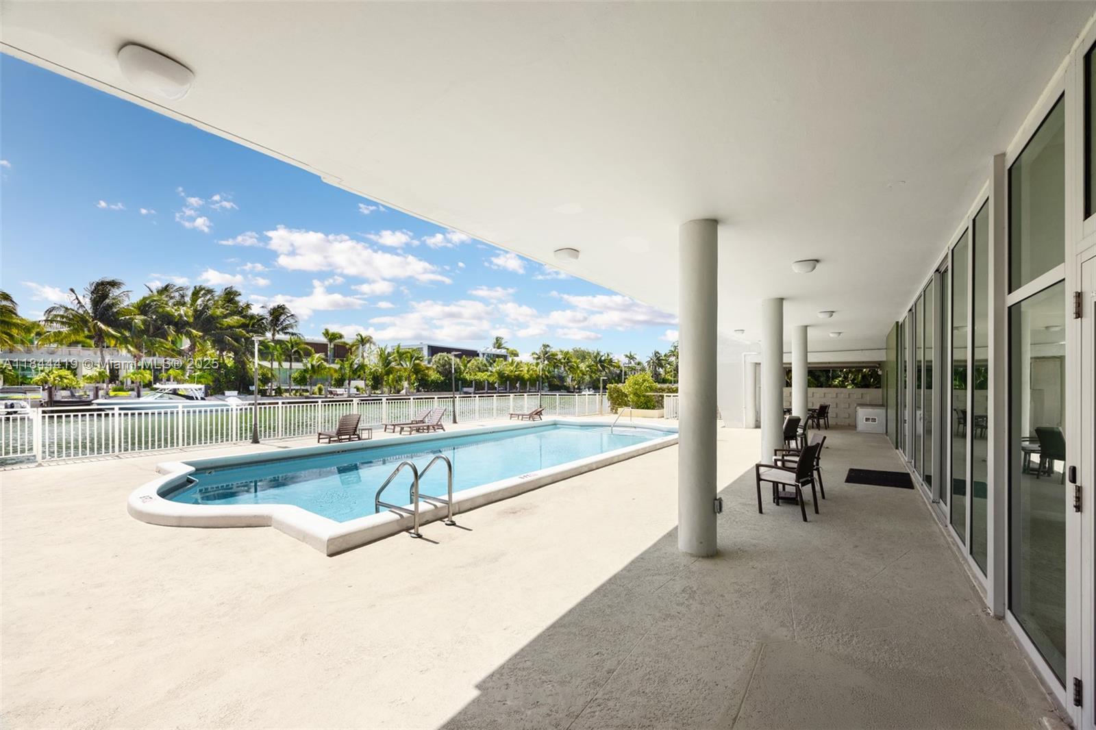 9500 W Bay Harbor Dr # 4F