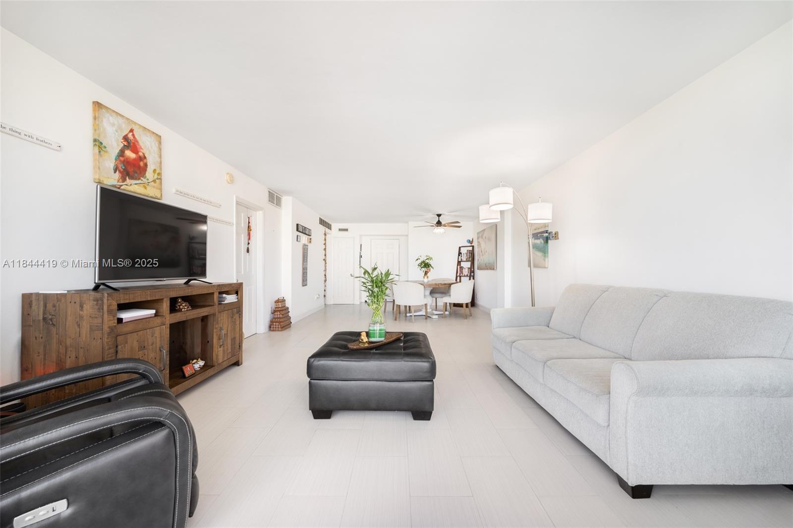 9500 W Bay Harbor Dr # 4F