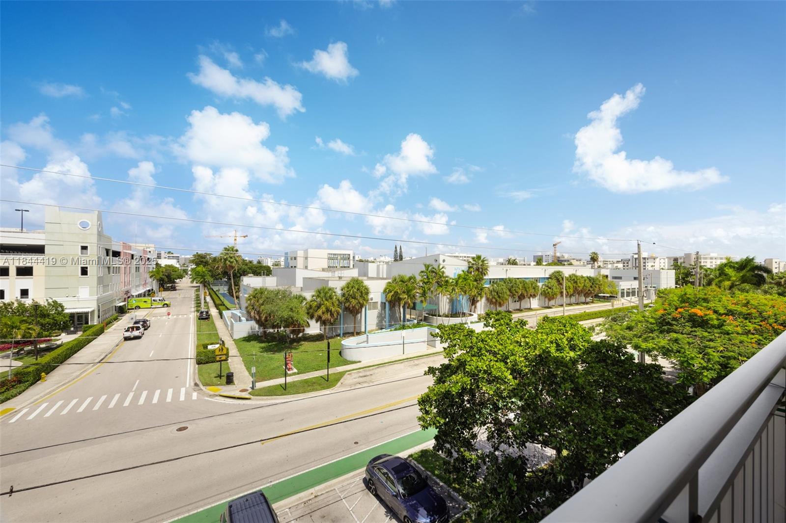 9500 W Bay Harbor Dr # 4F