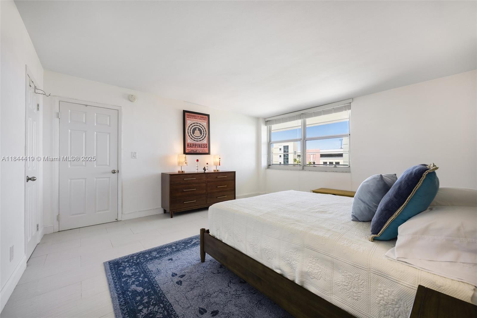 9500 W Bay Harbor Dr # 4F