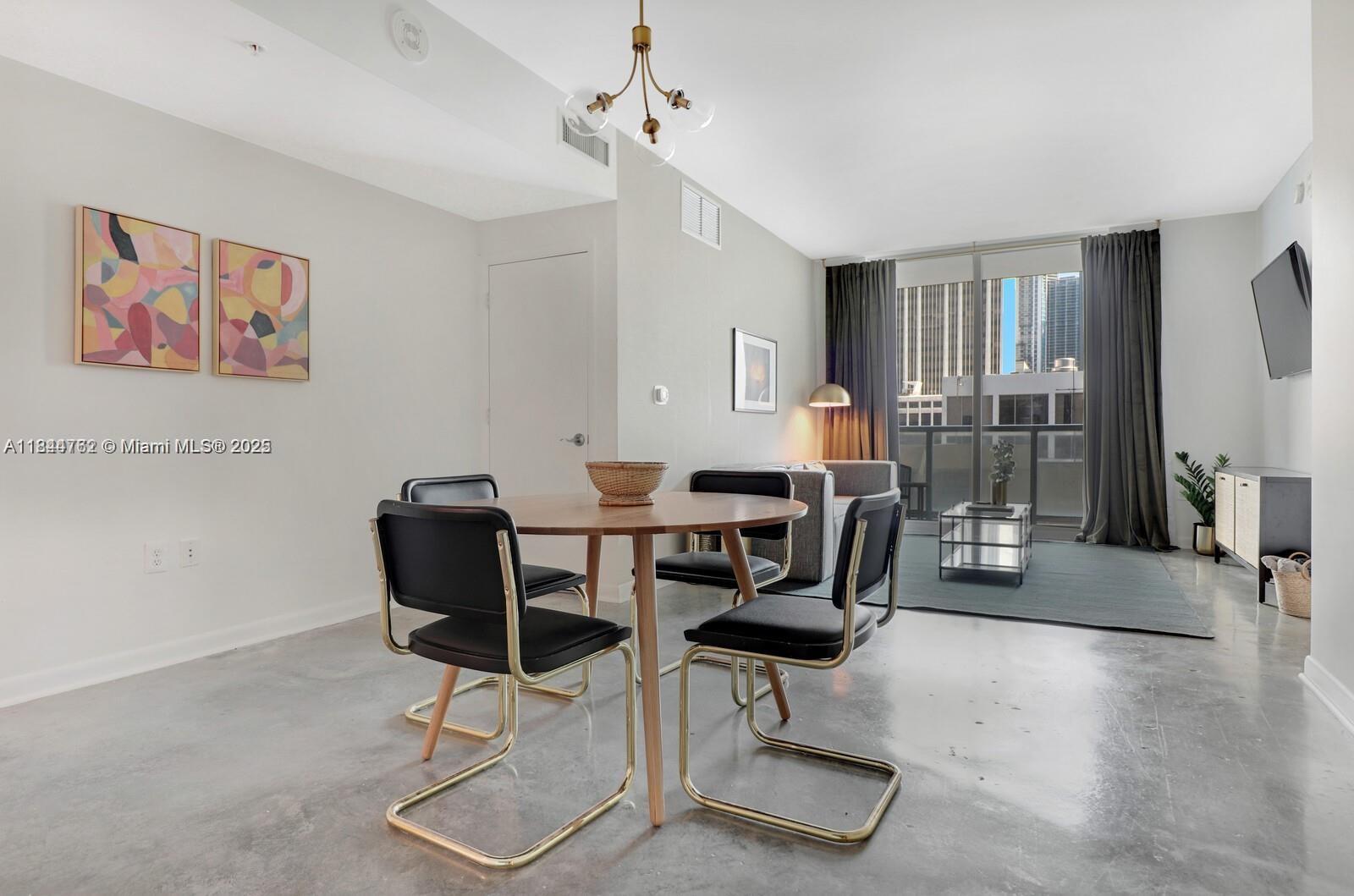 253 NE 2nd St # 508