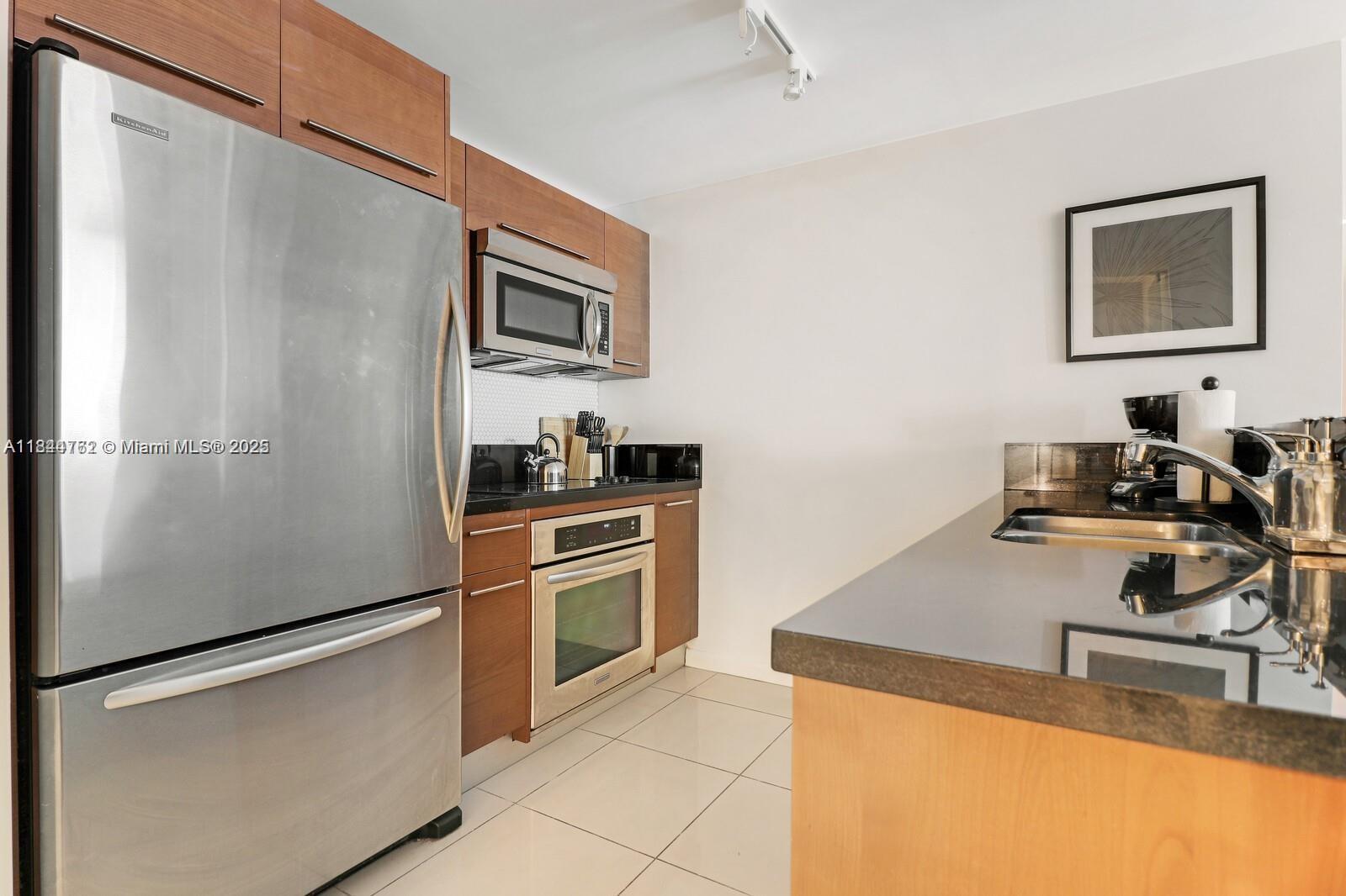 253 NE 2nd St # 508