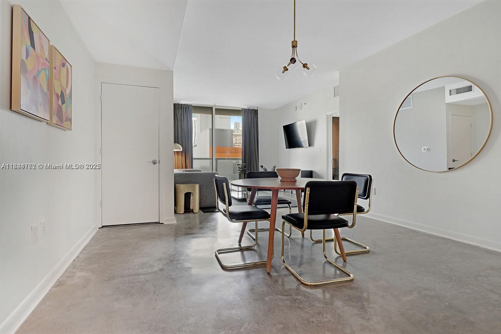 253 NE 2nd St # 508