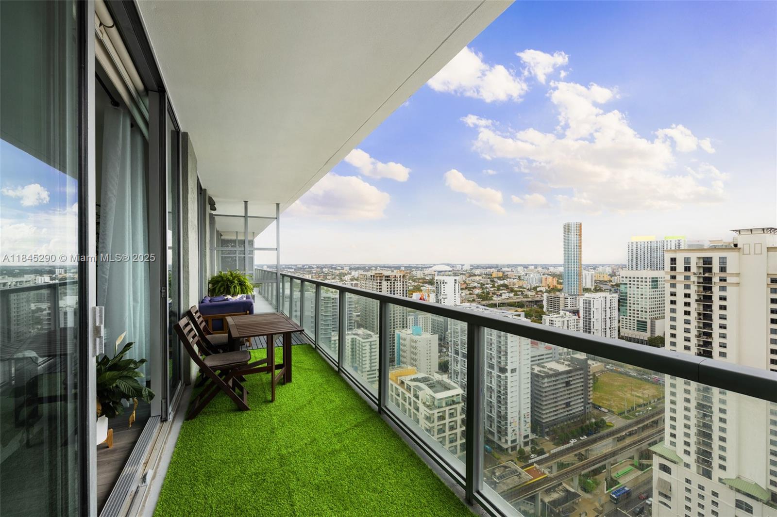 1111 SW 1st Ave Unit: 3723-N