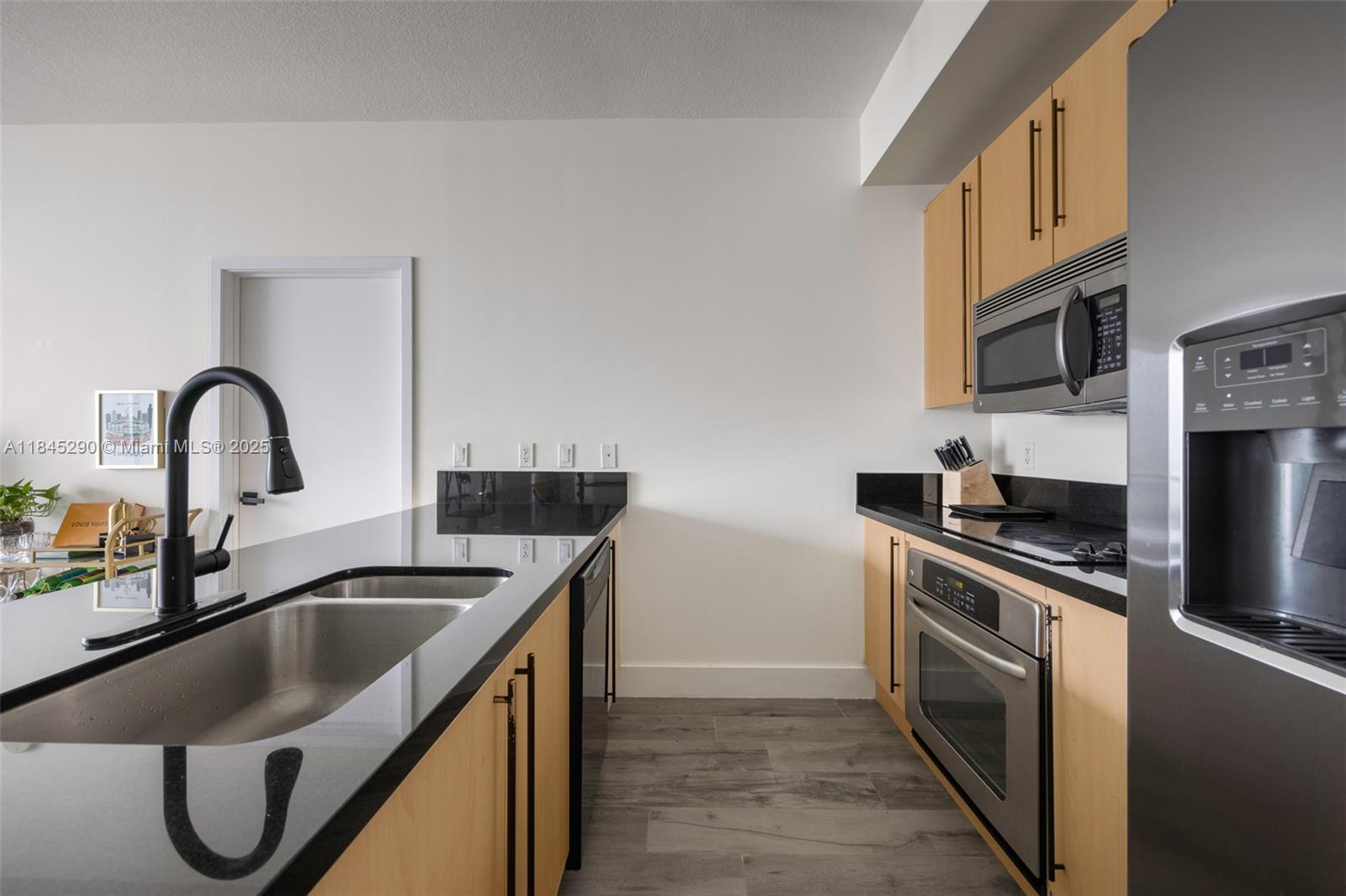 1111 SW 1st Ave Unit: 3723-N