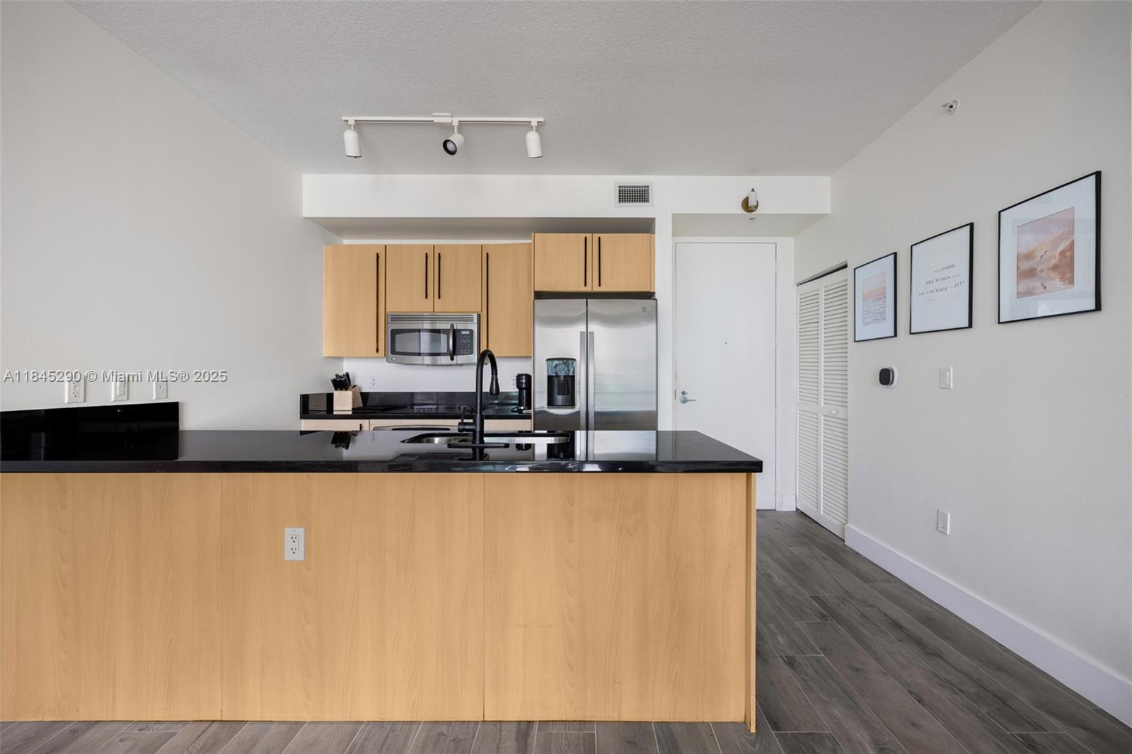 1111 SW 1st Ave Unit: 3723-N