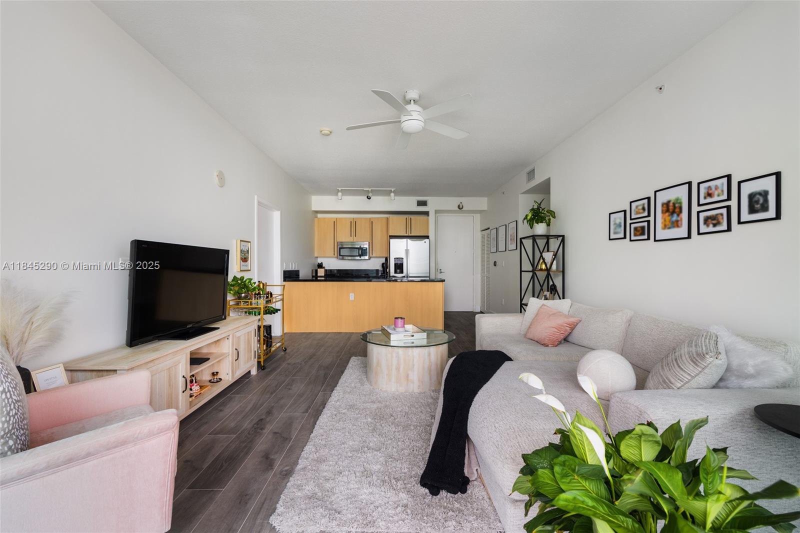 1111 SW 1st Ave Unit: 3723-N