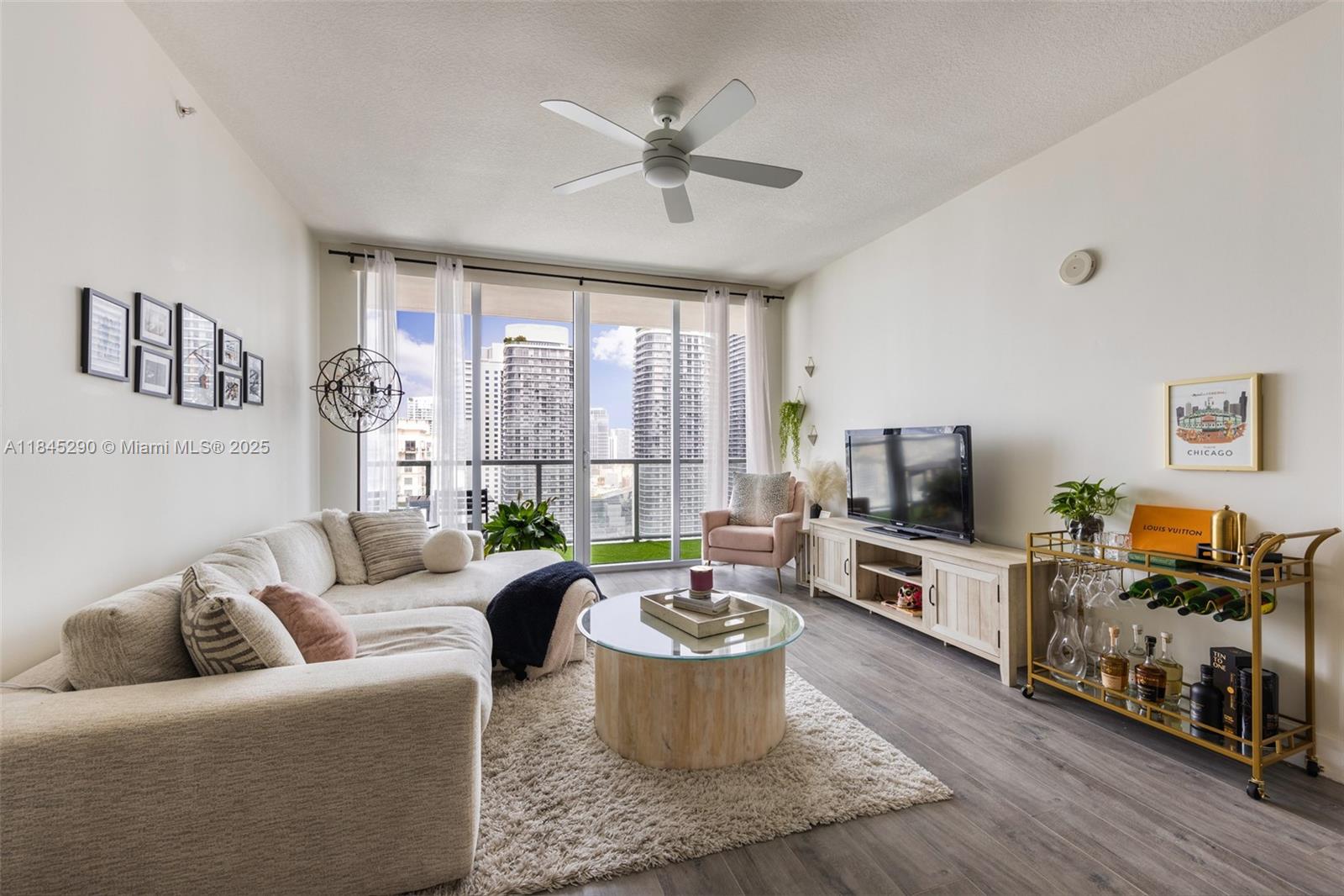 1111 SW 1st Ave Unit: 3723-N