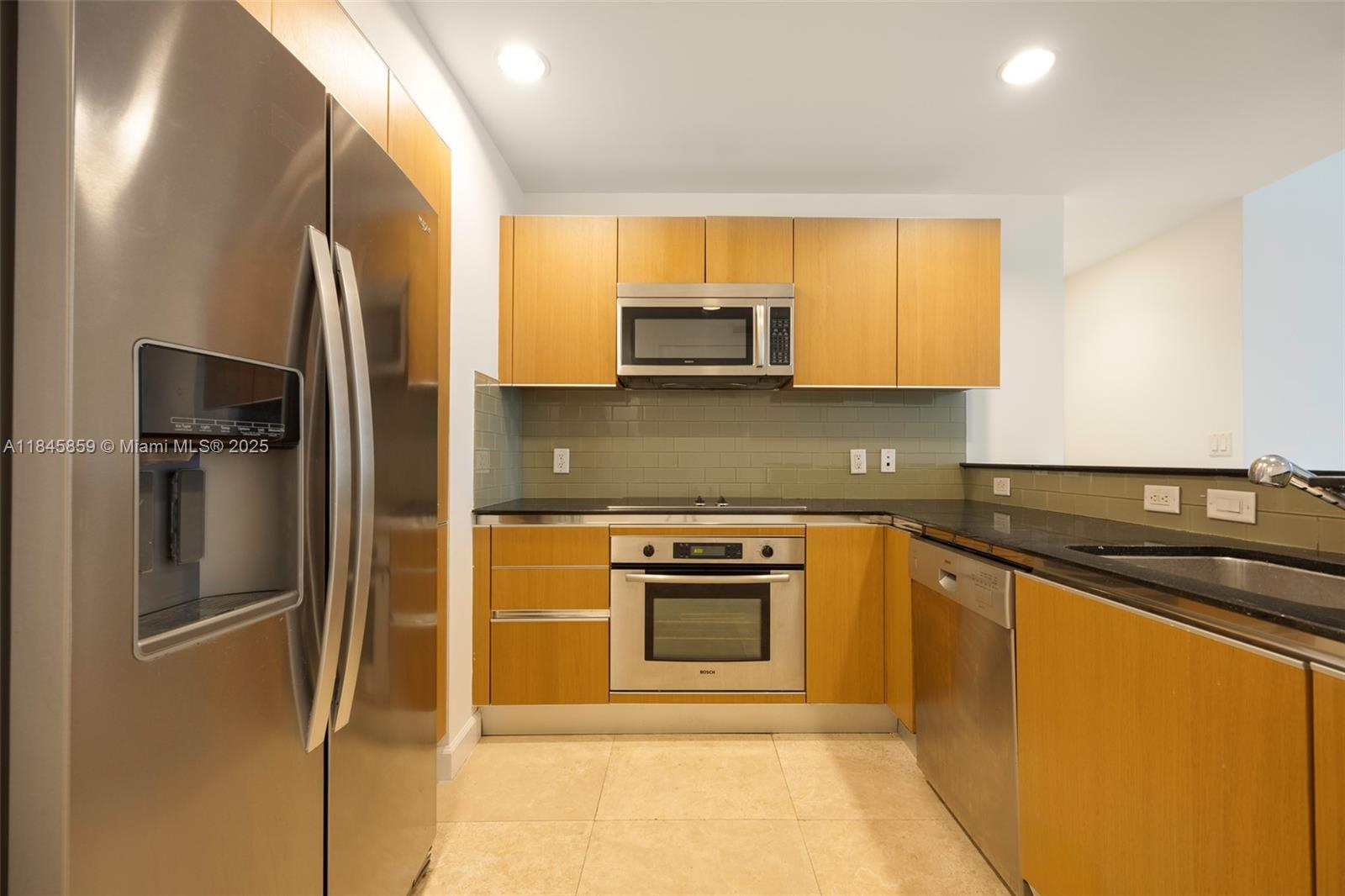 1060 Brickell Ave # 2011