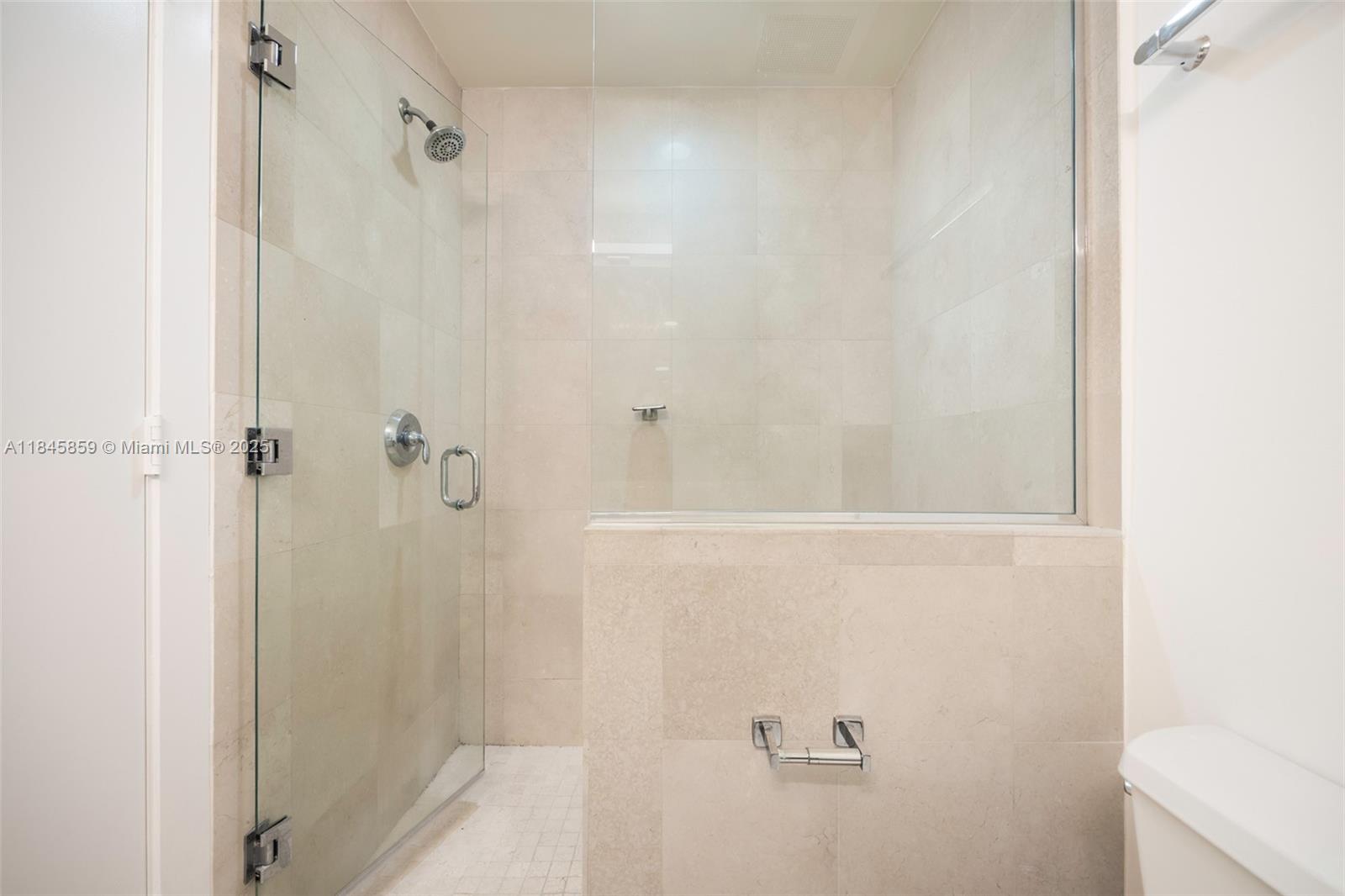 1060 Brickell Ave # 2011