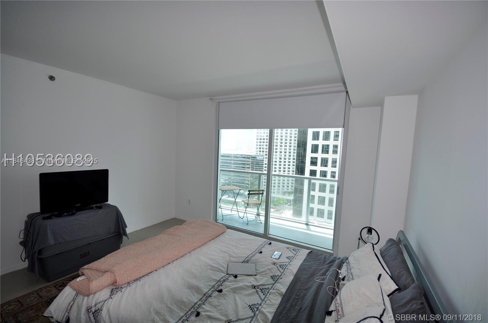 500 Brickell Ave # 2204