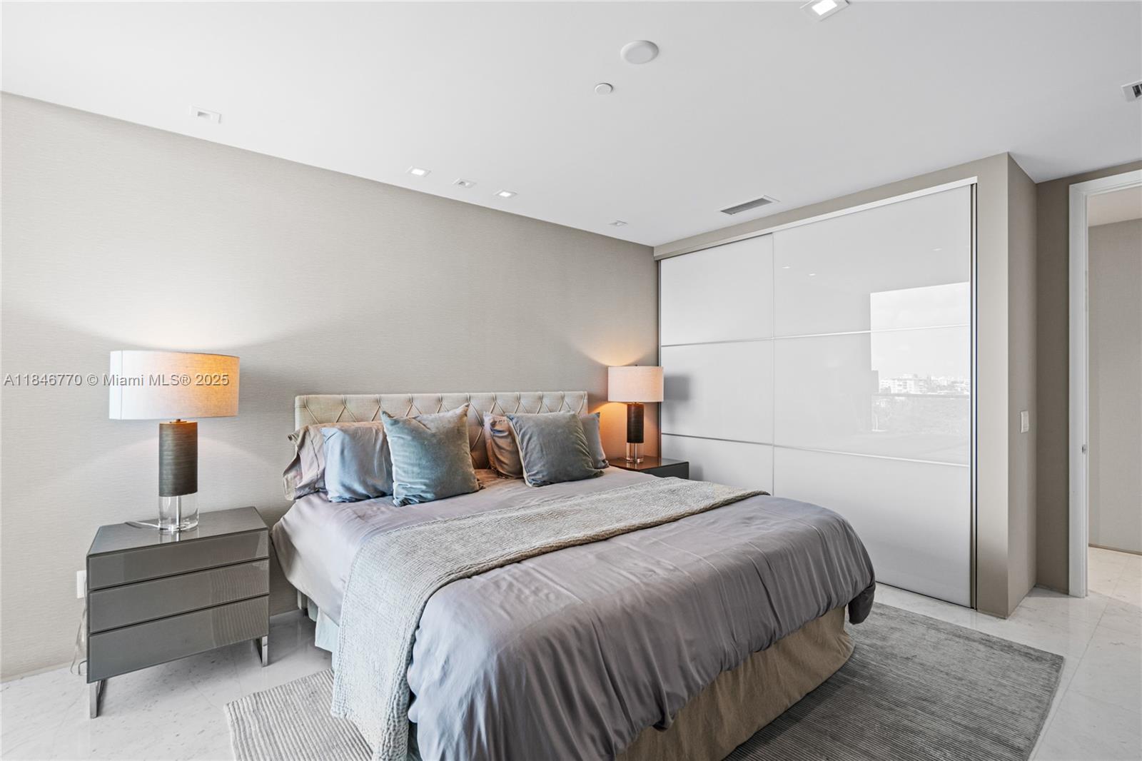 9349 Collins Ave # 605